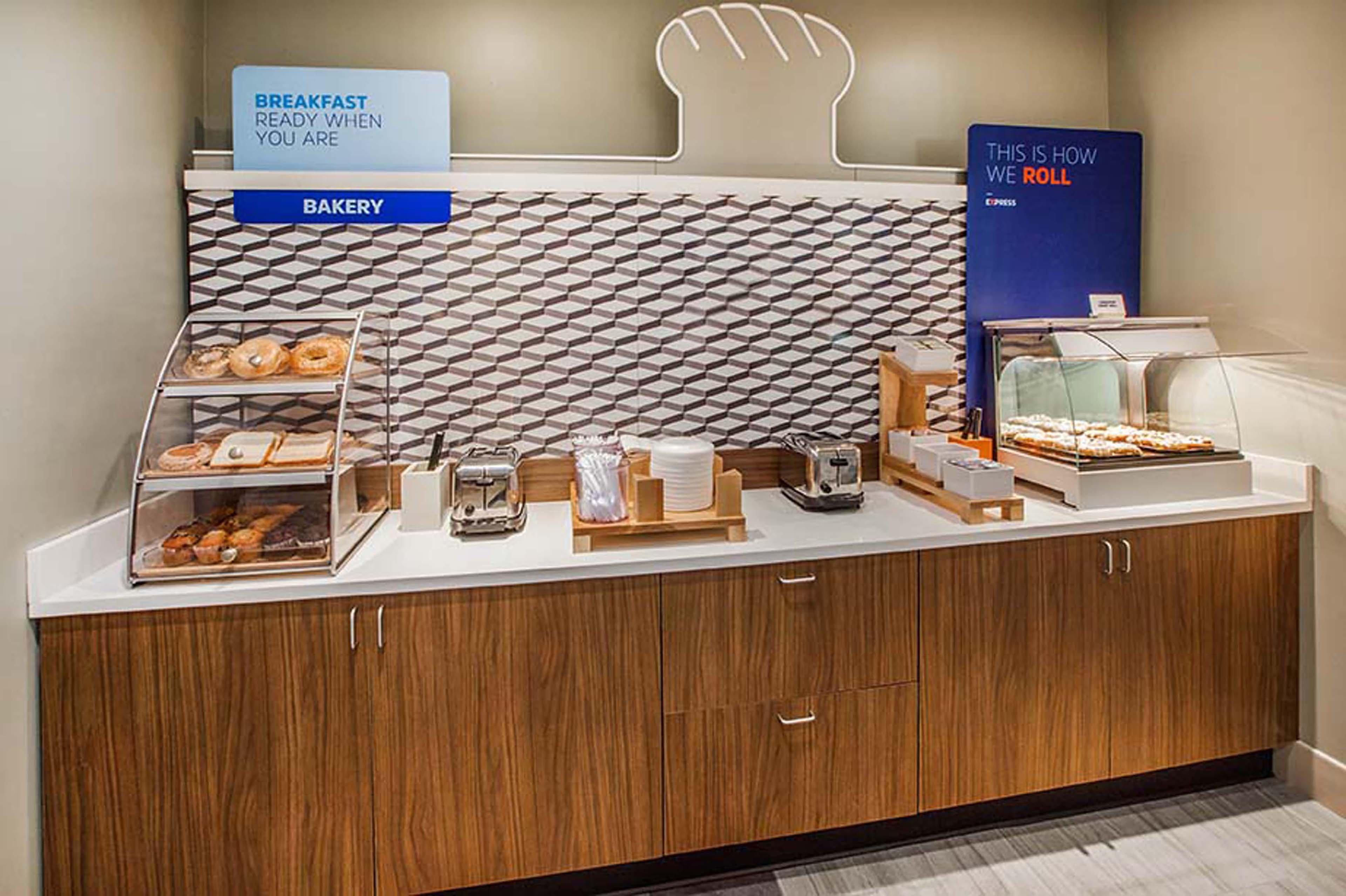 Holiday Inn Express Naperville By Ihg Zewnętrze zdjęcie