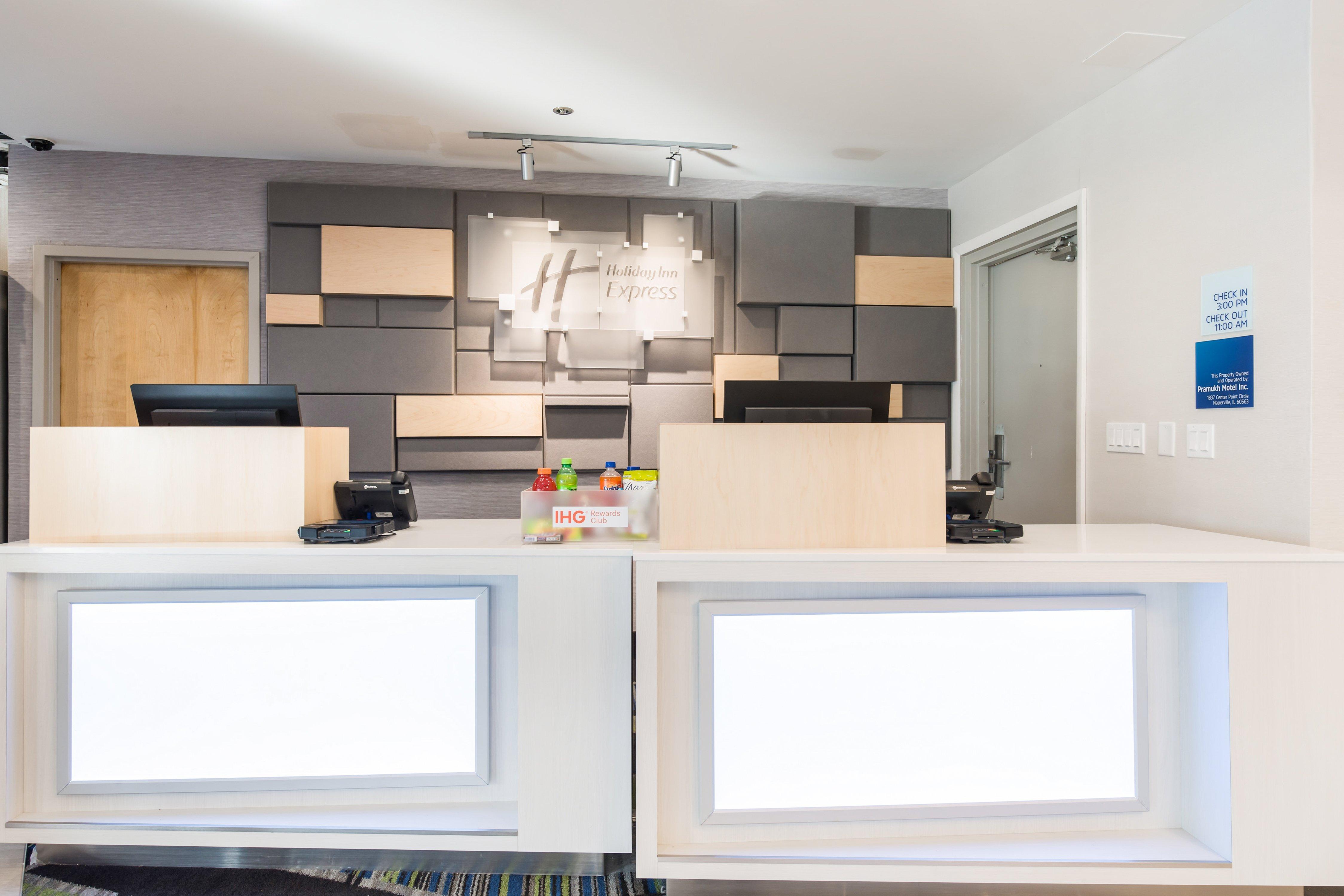 Holiday Inn Express Naperville By Ihg Zewnętrze zdjęcie