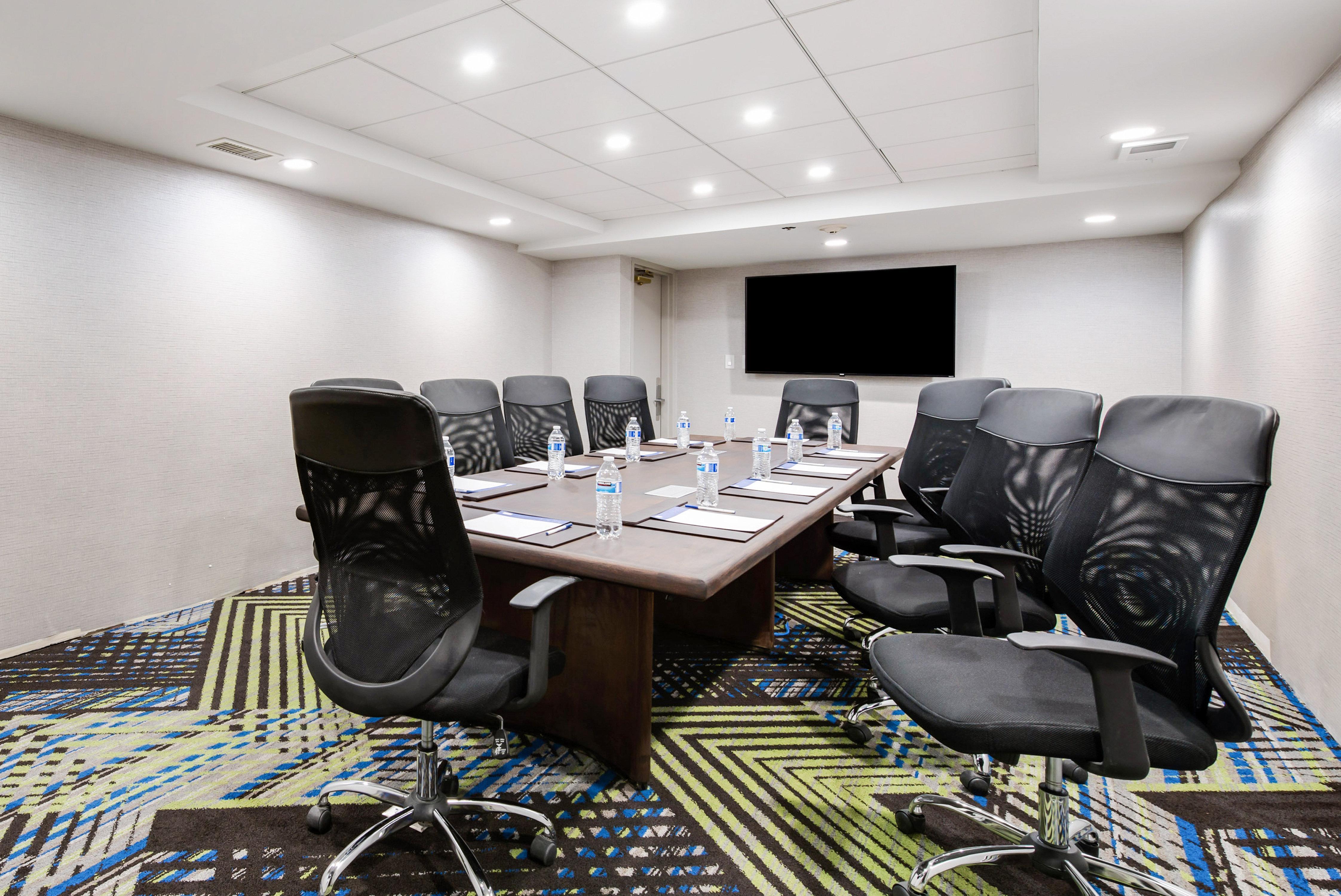 Holiday Inn Express Naperville By Ihg Zewnętrze zdjęcie