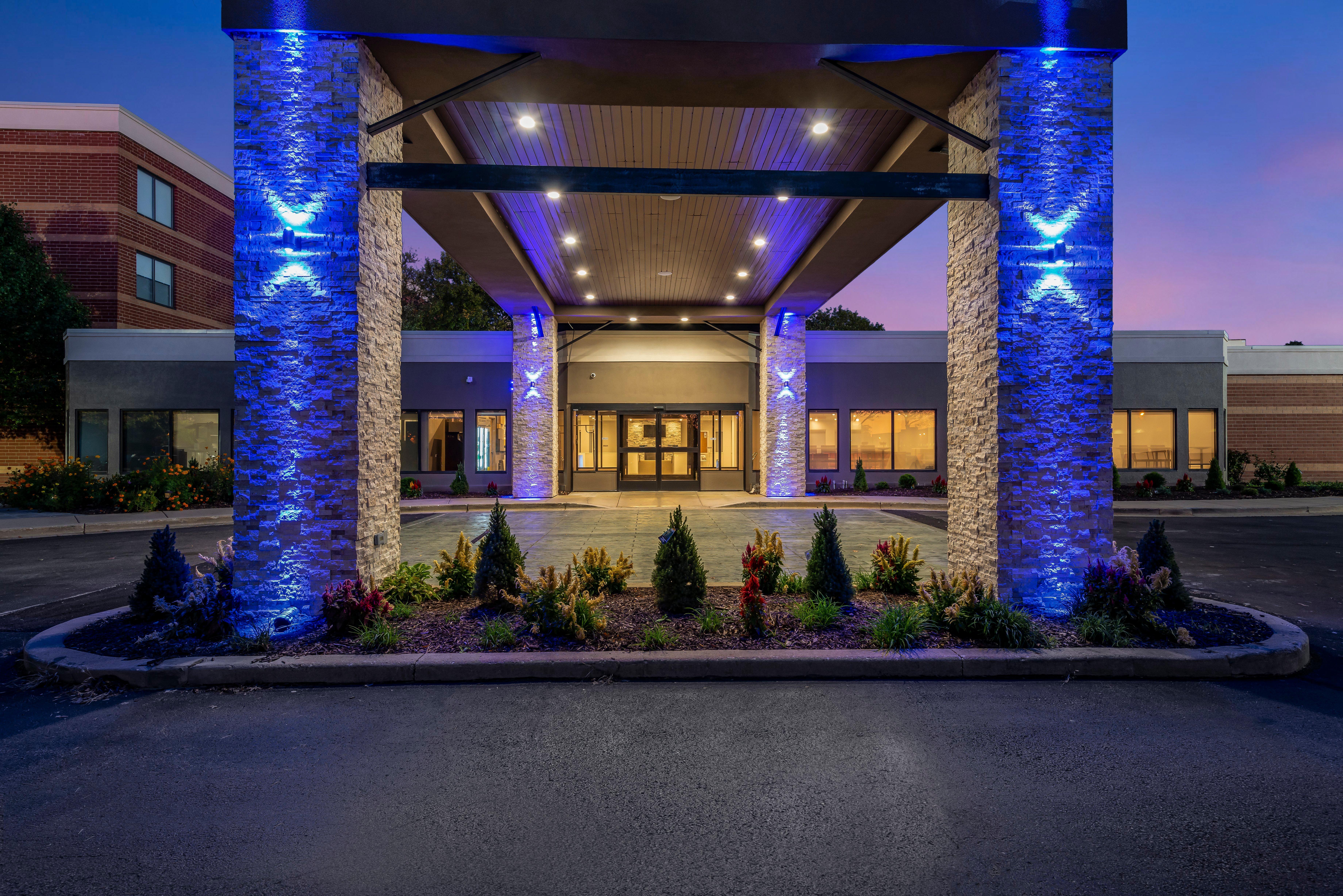 Holiday Inn Express Naperville By Ihg Zewnętrze zdjęcie