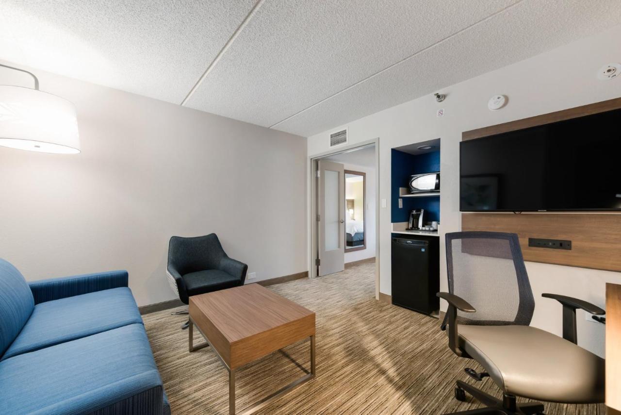 Holiday Inn Express Naperville By Ihg Zewnętrze zdjęcie