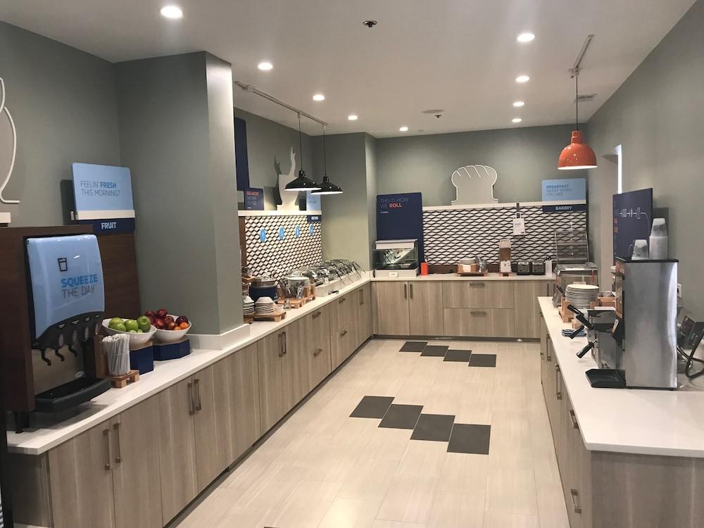 Holiday Inn Express Naperville By Ihg Zewnętrze zdjęcie