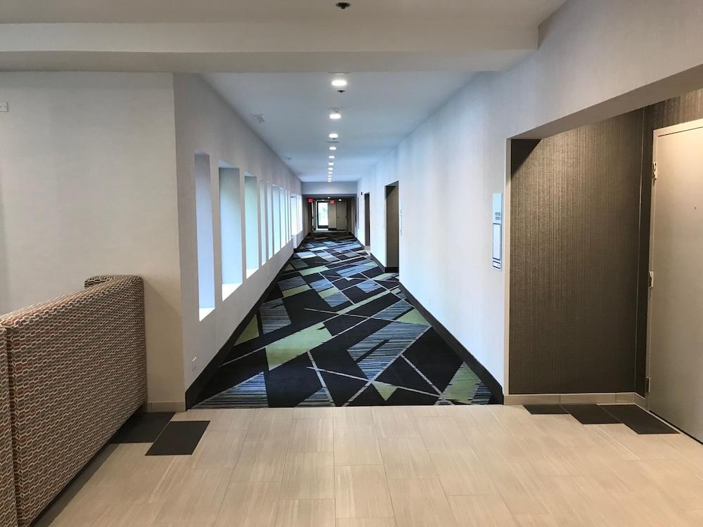 Holiday Inn Express Naperville By Ihg Zewnętrze zdjęcie
