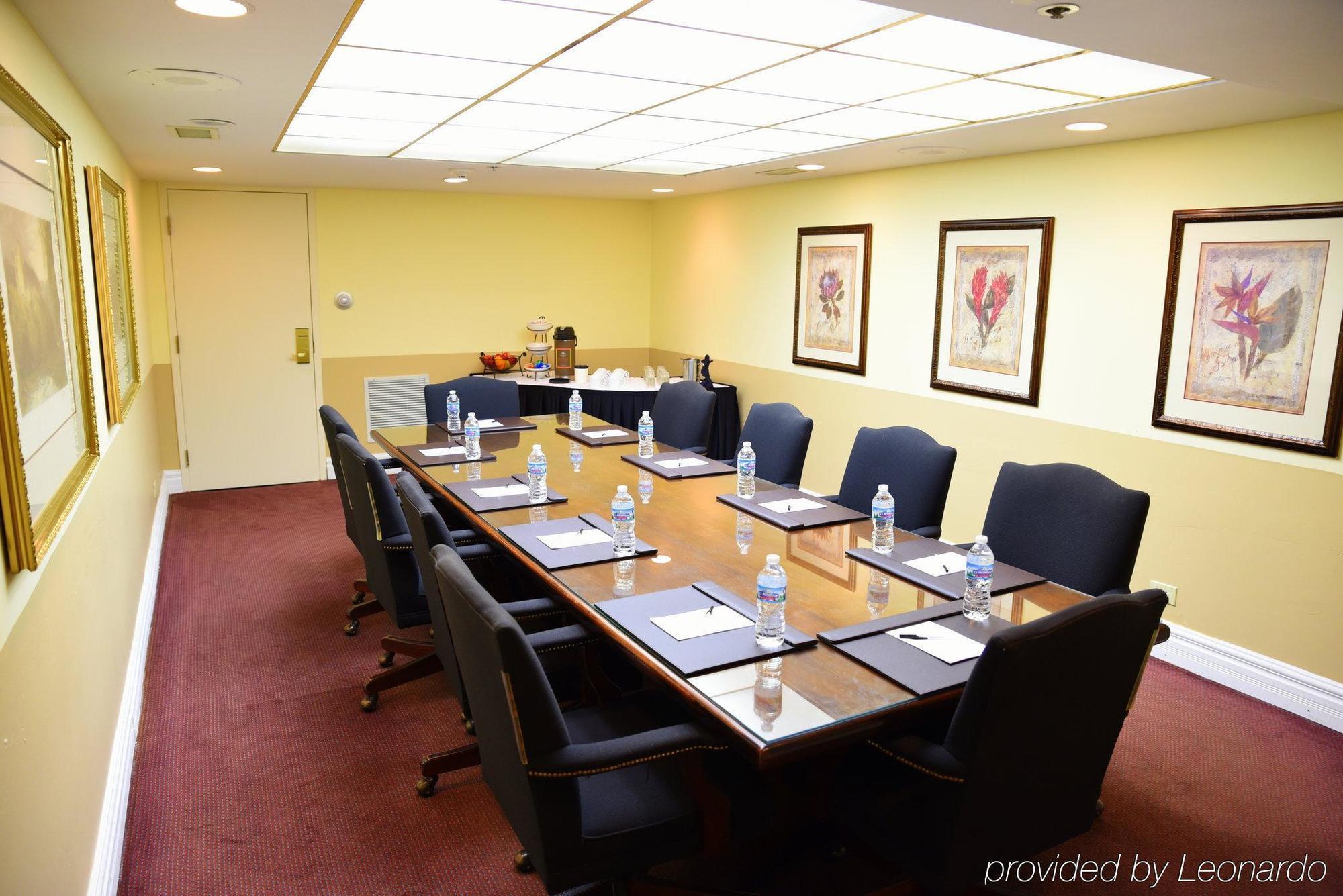 Holiday Inn Express Naperville By Ihg Zewnętrze zdjęcie