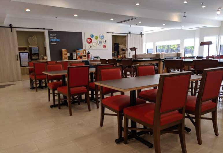 Holiday Inn Express Naperville By Ihg Zewnętrze zdjęcie